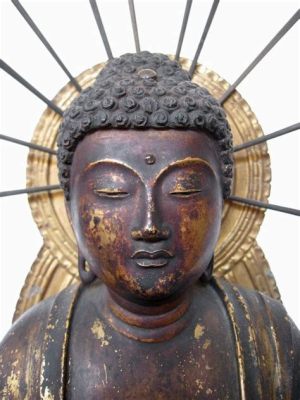  Die Amida-Buddha-Triade - Eine Vision des Erleuchteten im Goldenen Glanz!